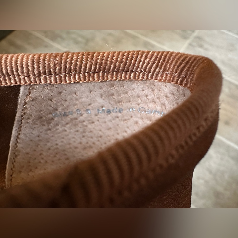 Dolce Vita Brown Flats with Bow Detail - Picture 8 of 10